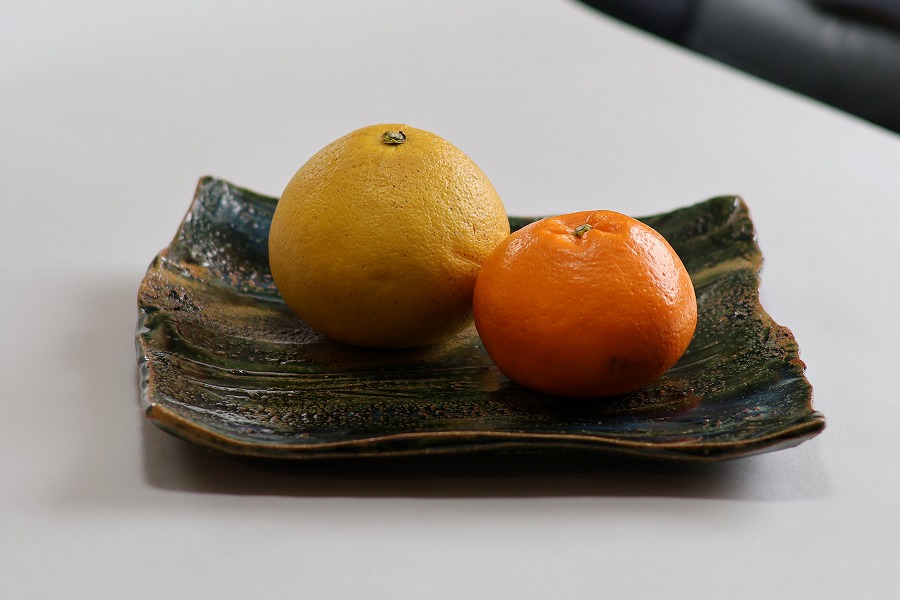 織部しのぎ四方皿